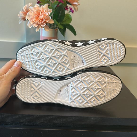 Converse Chuck Taylor All Star Ox Miley Cyrus Black White Stars - Picture 6 of 6